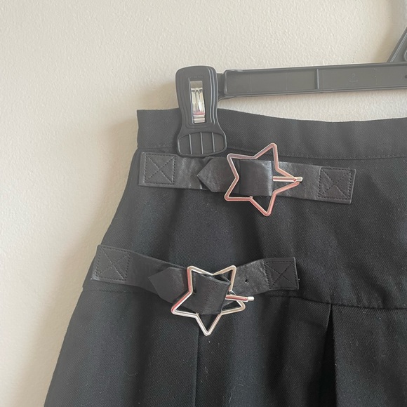 SOCIAL COLLISION BLACK BOX PLEAT MINI SKIRT TULLE RUFFLES SILVER STAR BUCKLES - Picture 4 of 13